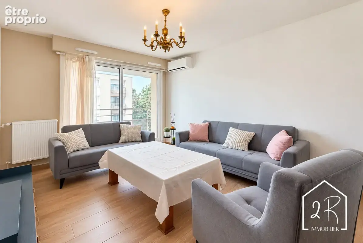 Appartement T4 - 79 m2 - Parking - Cave - photo 2
