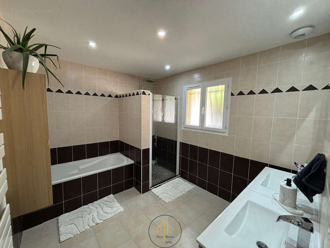 Maison de standing   124 m2   Sous-sol de 148 m2  - Terrain - photo 13