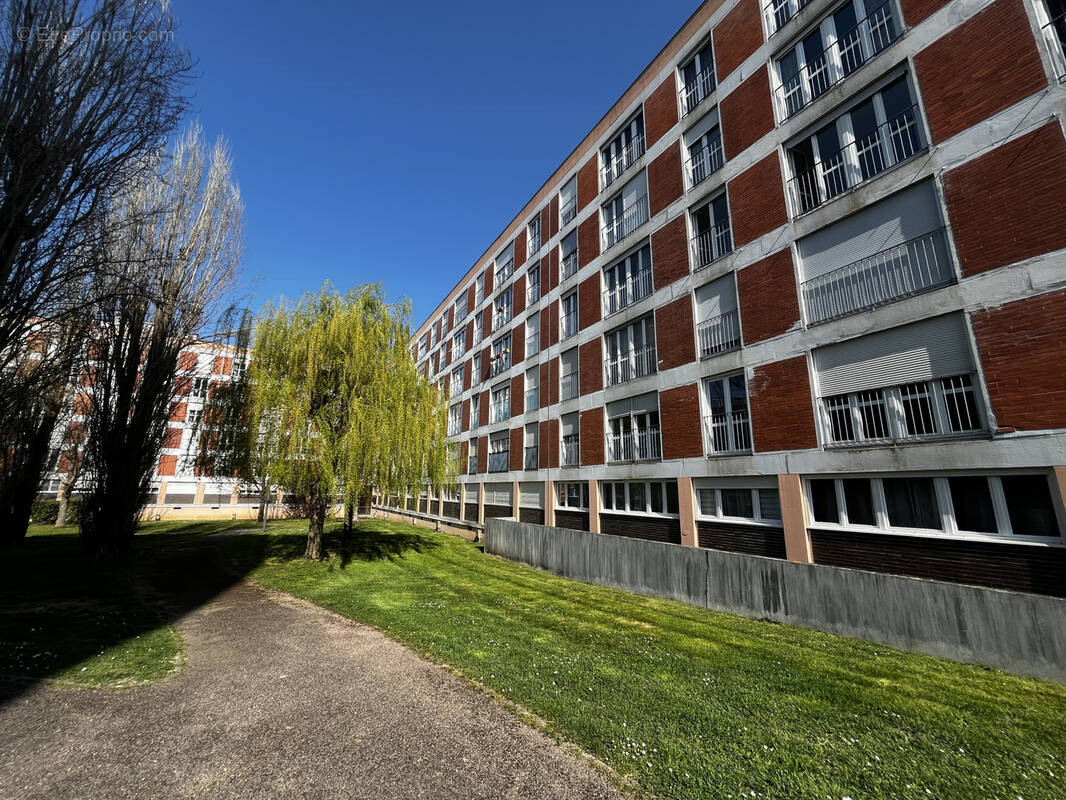 Appartement à SAINT-ANDRE-LES-VERGERS