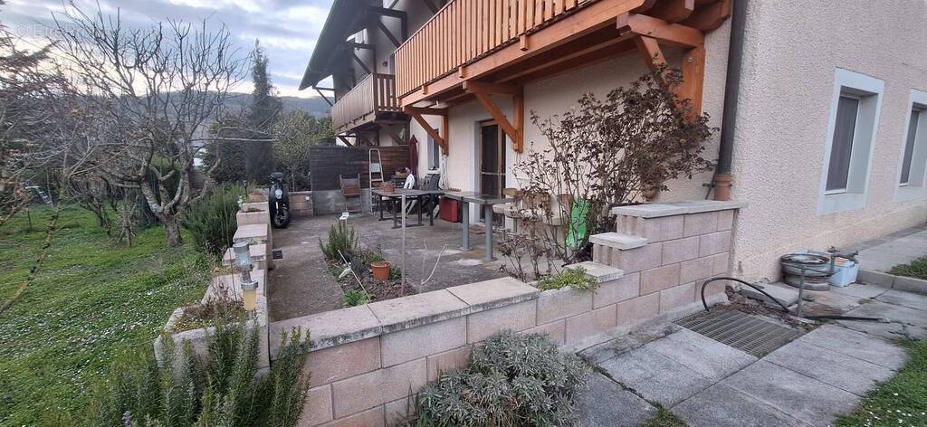 Appartement à GRILLY