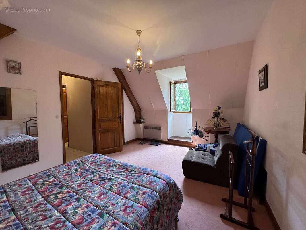 Maison indépendante au calme avec terrain boisé proche commerces - photo 12