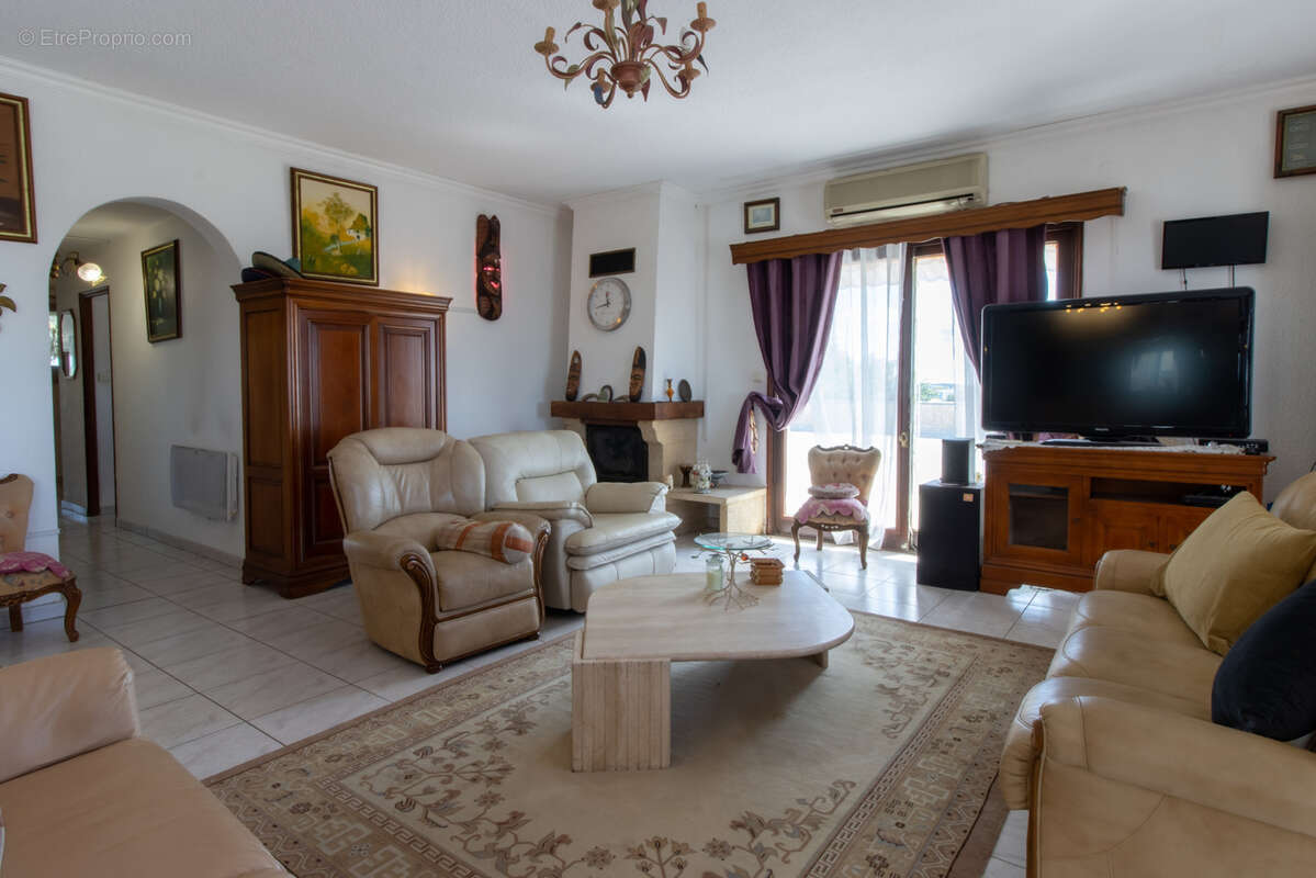 Vend local d'activite 750m2, bureau, appartement T5 145 m2 Beziers - photo 12