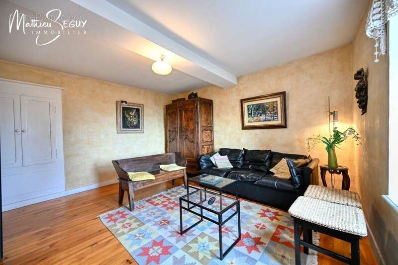 Maison à SAINT-MARTIN-EN-HAUT