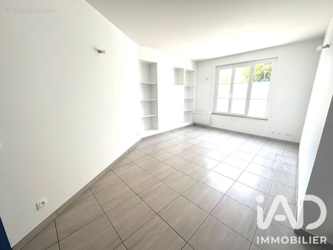 Photo 1 - Appartement à QUINCY-VOISINS