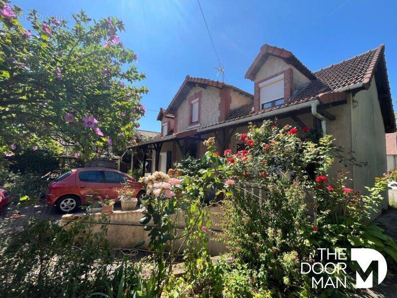 Maison à LIMOURS
