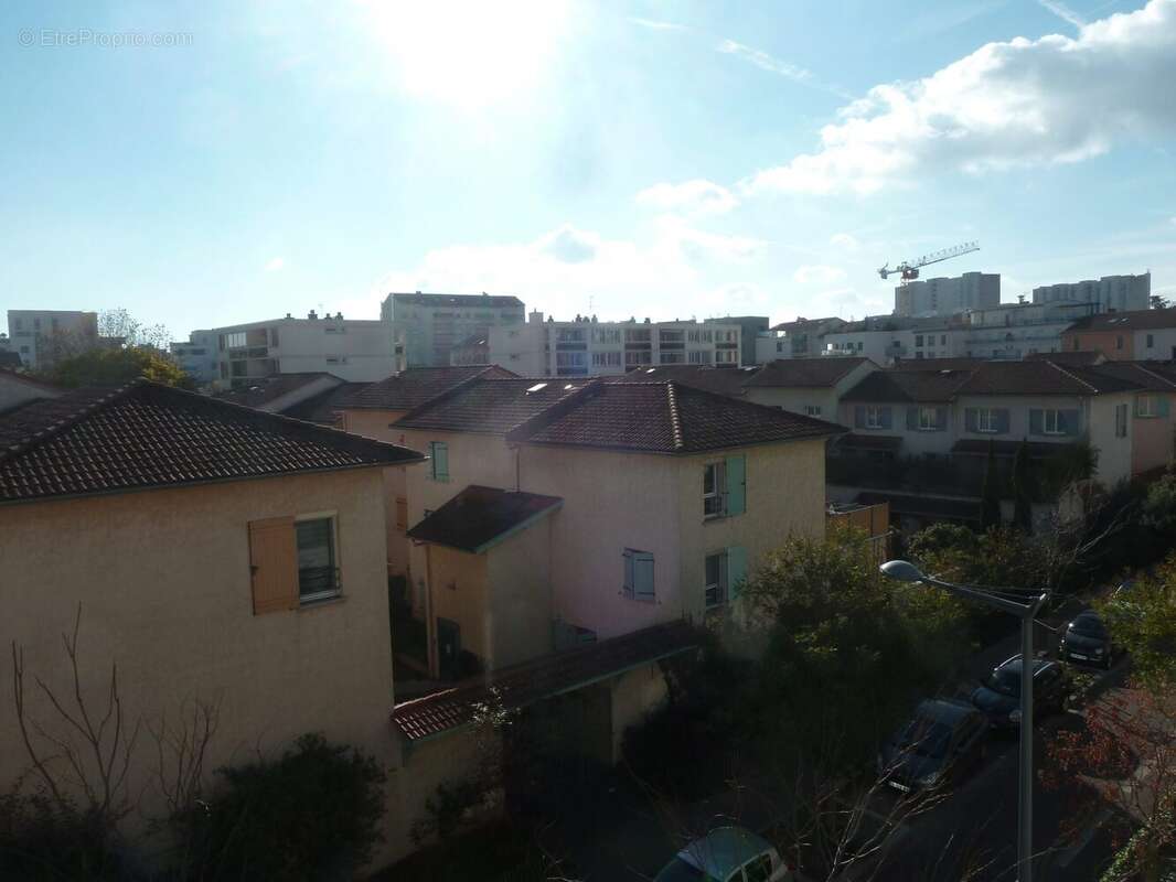 Appartement à LYON-8E