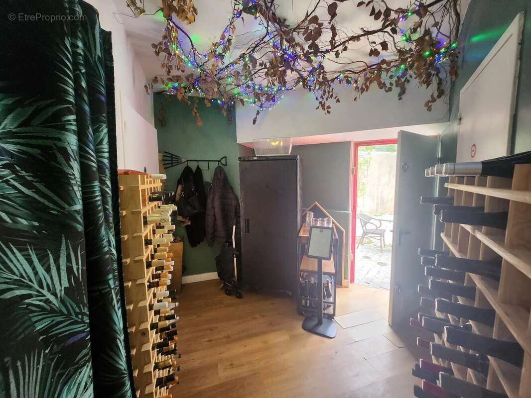 Commerce à CASTELNAU-LE-LEZ