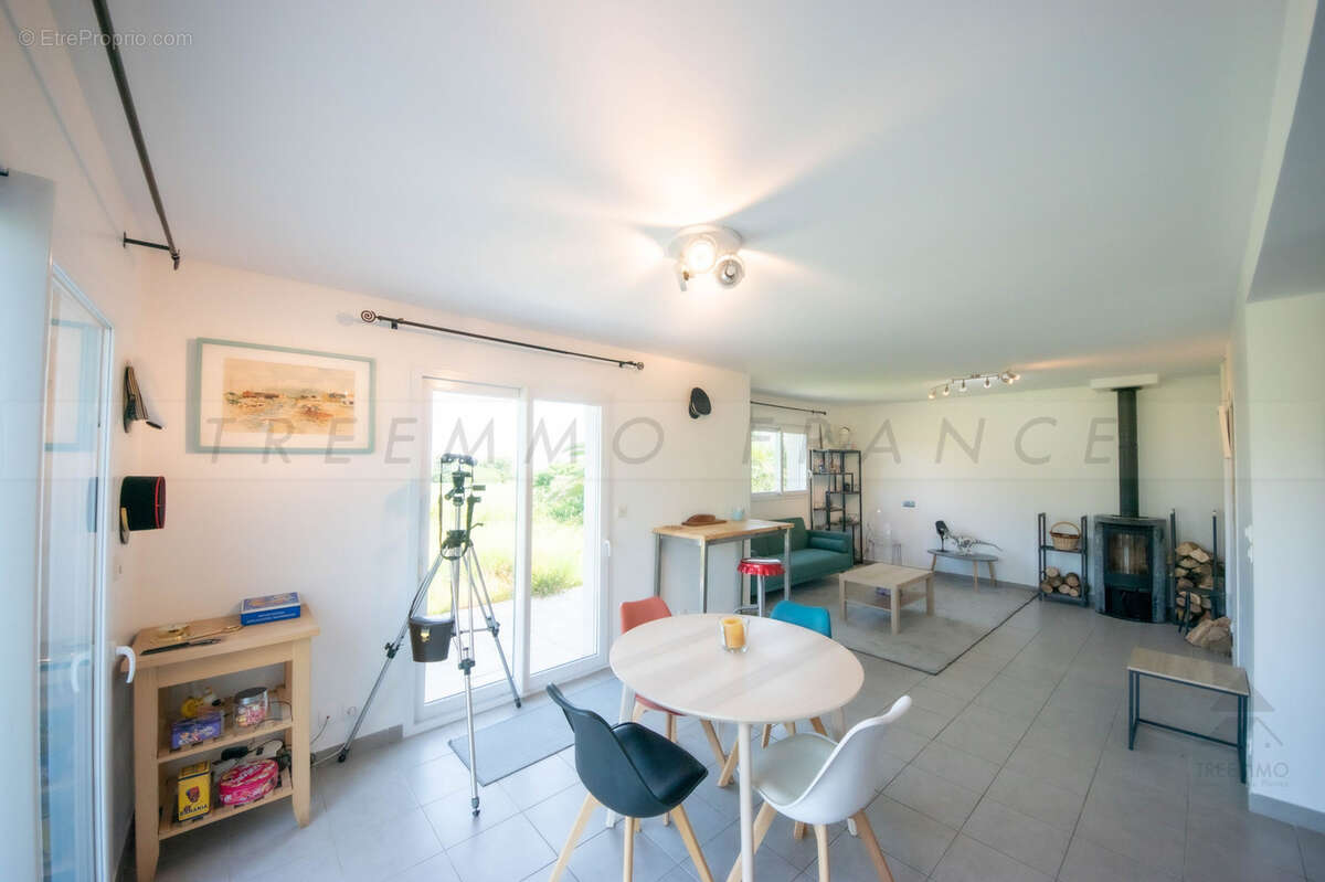 A vendre - crozon - tres belle maison de 91 m2 - 3 chambres - terrain de 1700 m2 - belle vue mer - photo 4