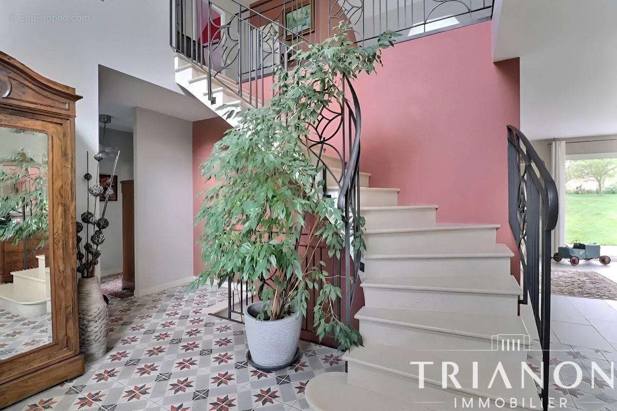 Maison familiale – DPE B – Prestations haut de gamme – Grand jardin - photo 3