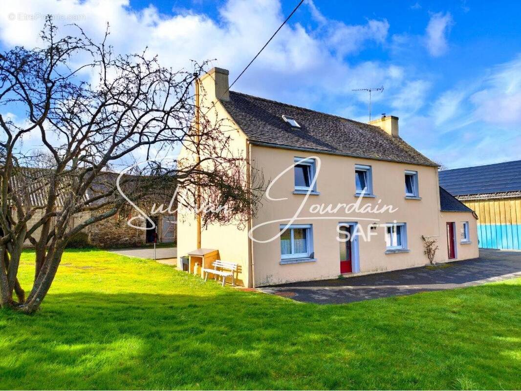 Photo 1 - Maison à SAINT-MARTIN-DES-CHAMPS