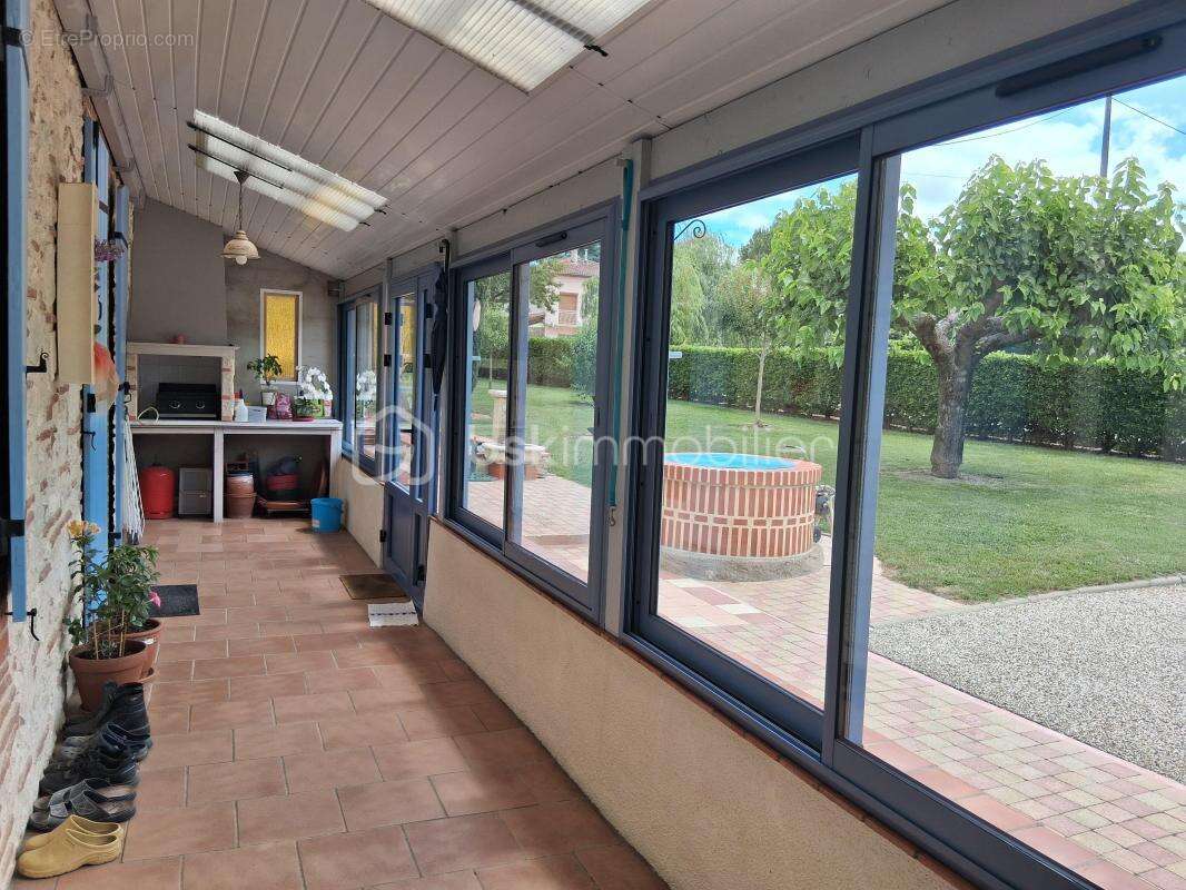 Coup de Coeur Maison de plain-pied avec dépendances sur un parc arboré de 3 937 m² - photo 10