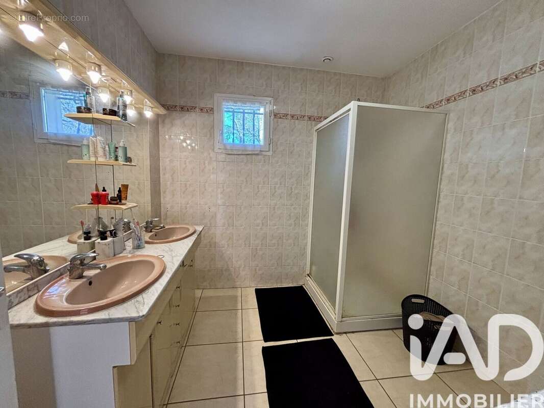 Maison 106 m² à Crayssac  - photo 9