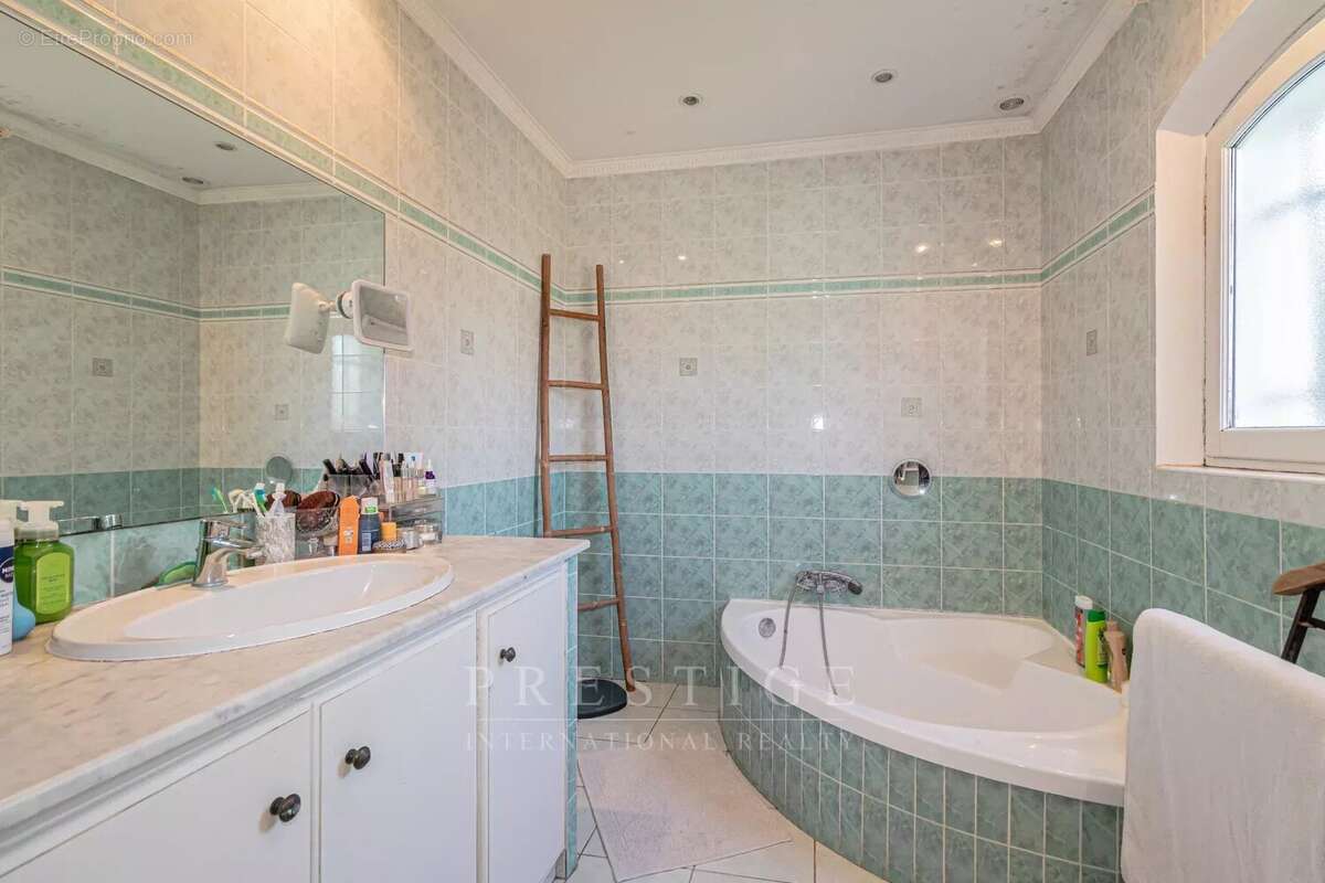 Le Tignet, Villa 4 chambres, plain pied, piscine, vue mer - photo 17