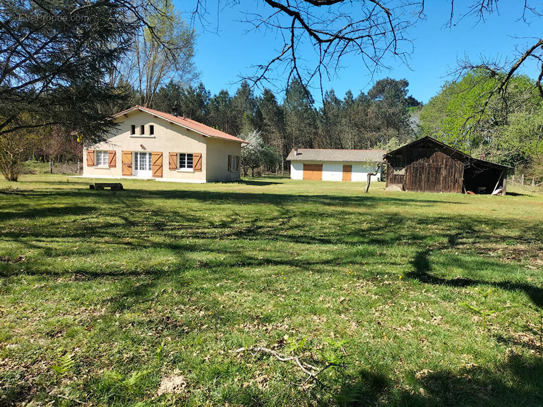 Maison à ROQUEFORT