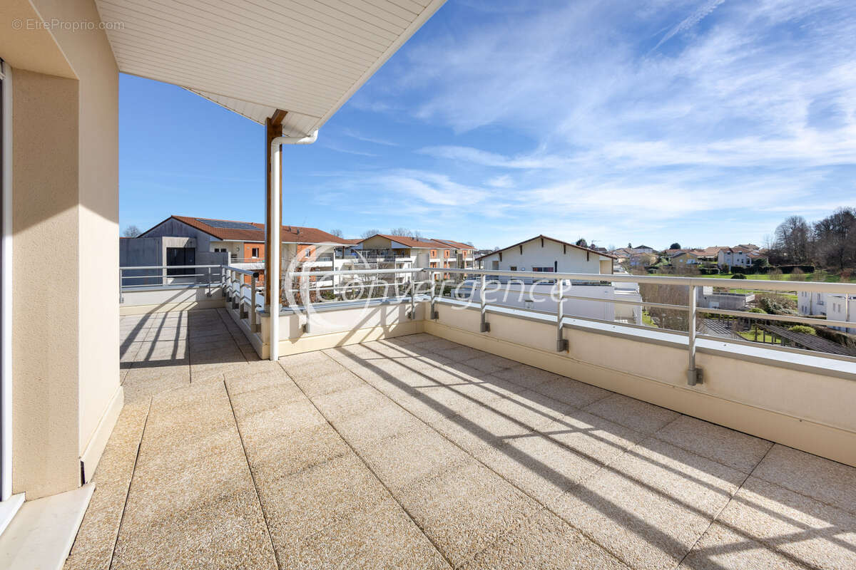 Appartement à COUZEIX