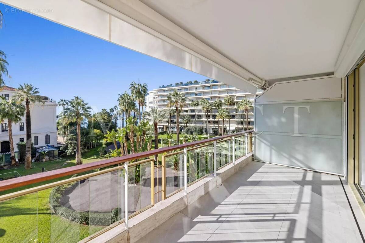 Appartement à CANNES