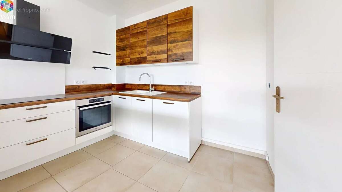 Appartement récent avec jardin, piscine et vue dégagée - photo 12