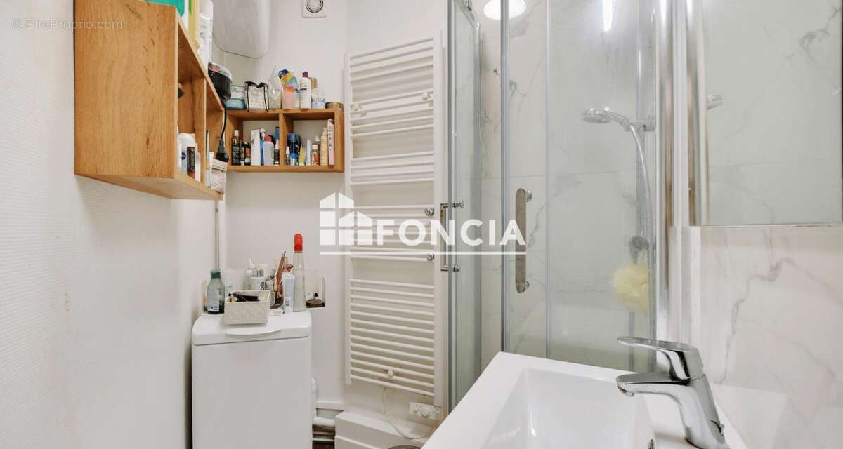 Appartement à PARIS-20E