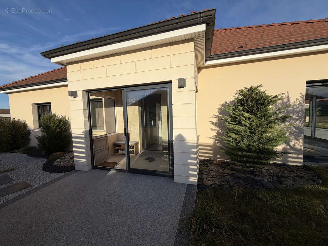 Maison à SAINT-ANDRE-LES-VERGERS