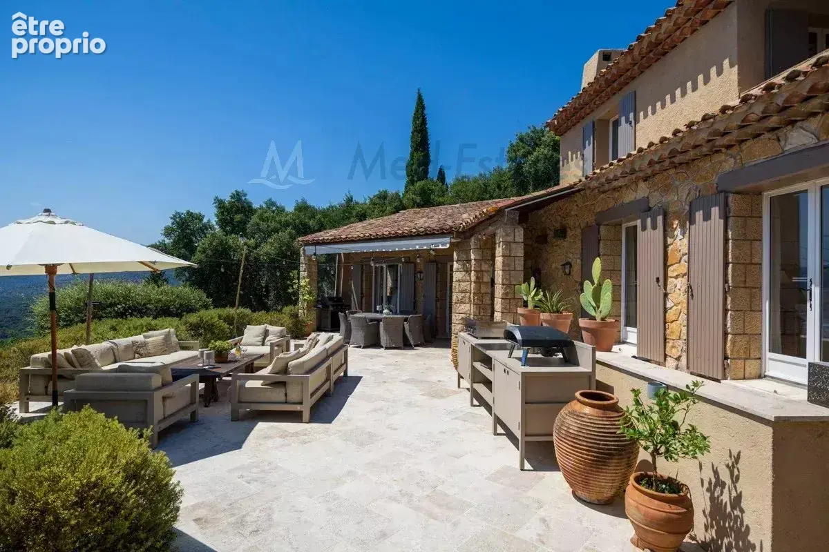 Villa d'exception avec vue panoramique à Grimaud. - photo 9