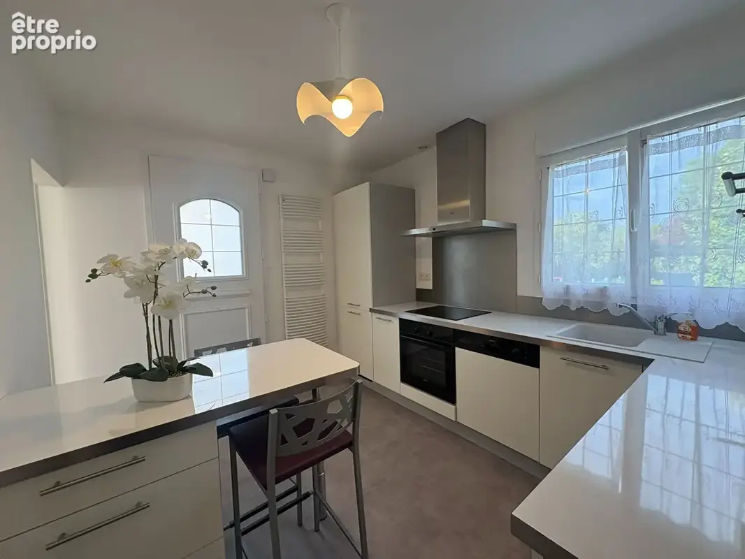 EXCLUSIVITE COMEBACK IMMOBILIER A LAMORLAYE . Maison de 80 m2 à  Lamorlaye avec jardin et sous-sol total ! - photo 2