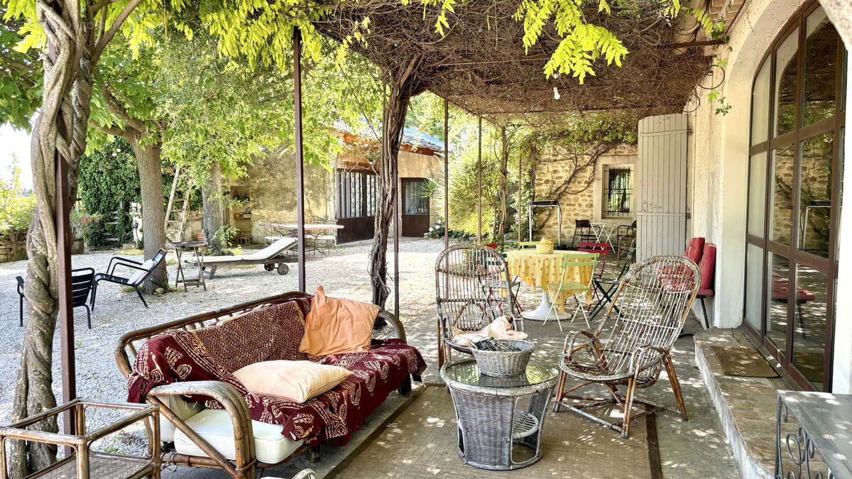 Maison à CAMARET-SUR-AIGUES