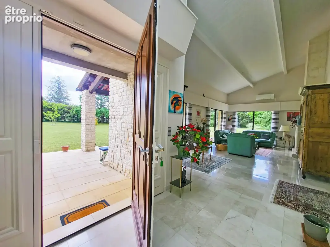 Maison d'architecte sur 1,2 ha avec plan d'eau proche de Jarnac - photo 12