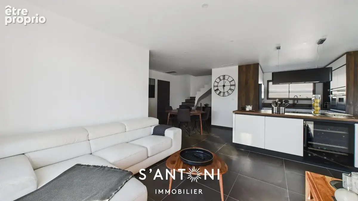 SERIGNAN - Villa contemporaine avec piscine et prestations haut de gamme - photo 12