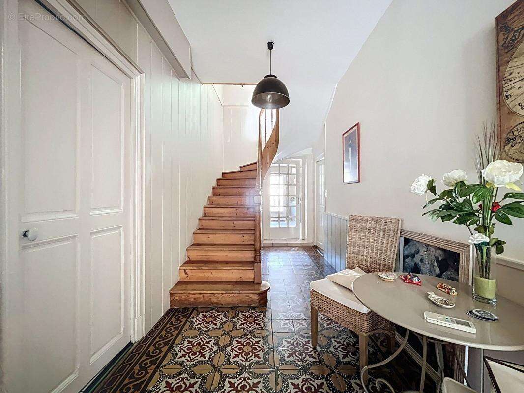 Maison à TOURNON-SUR-RHONE