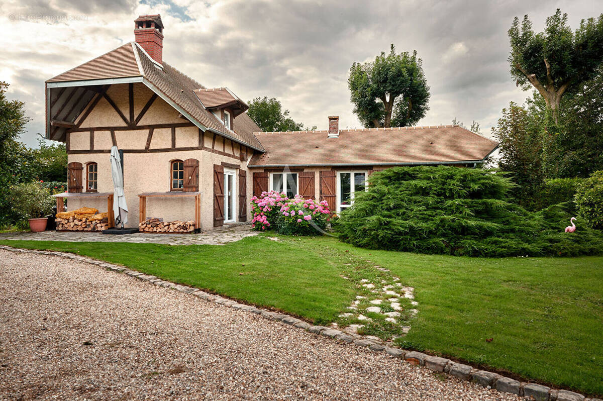 Maison à ETREPAGNY