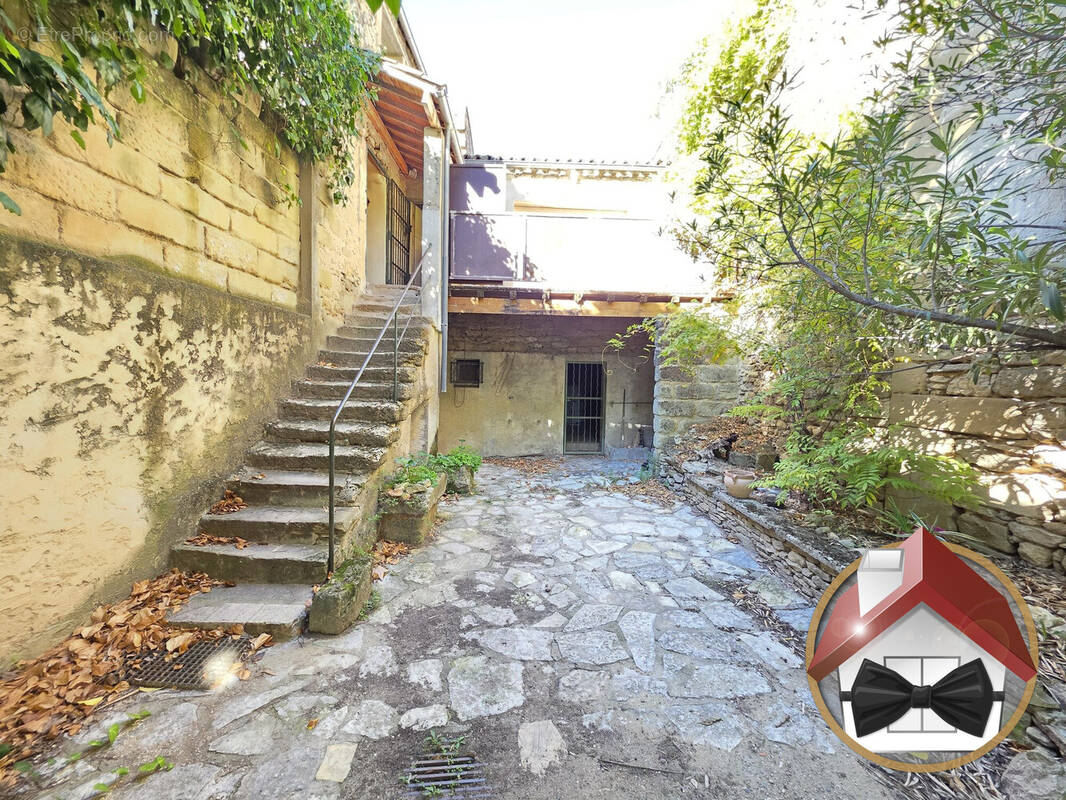 Appartement à UZES