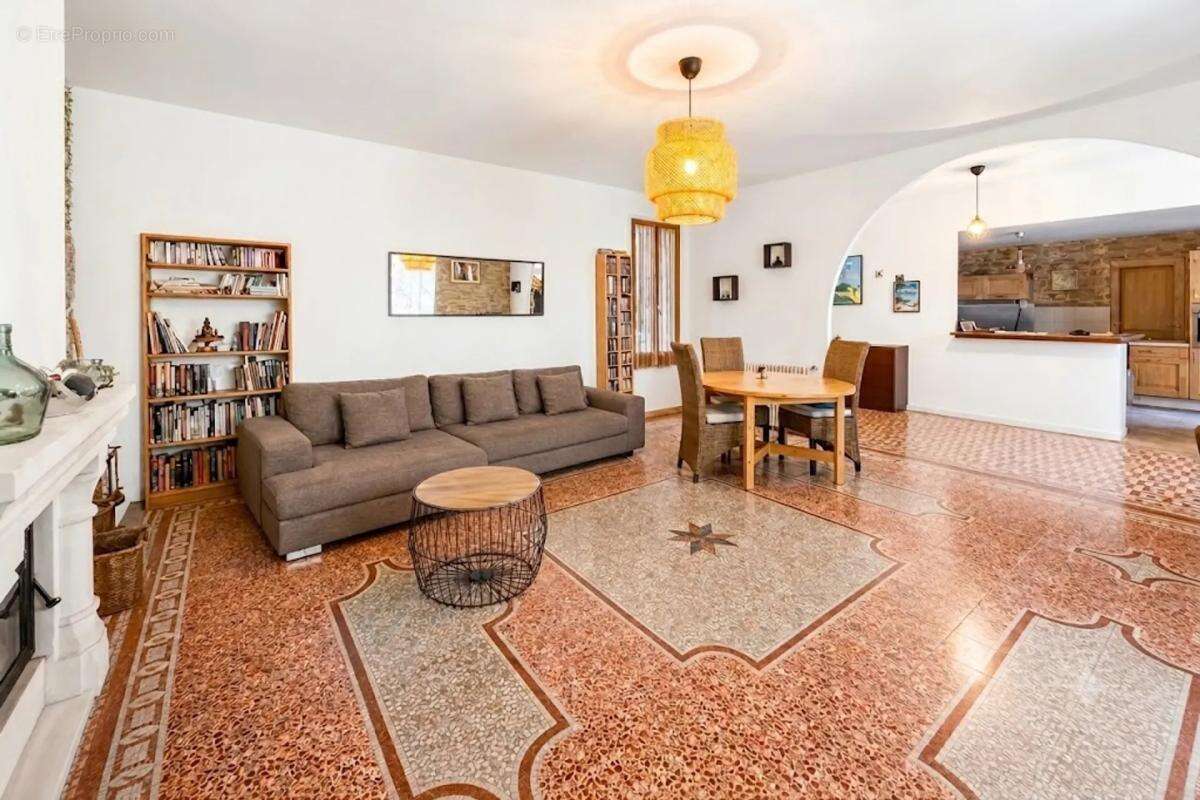 Appartement à LOUPIAN