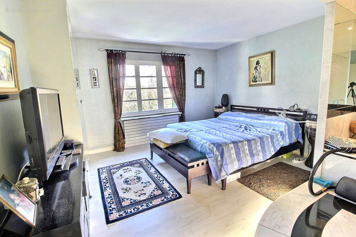 Maison Villeneuve La Garenne 8 pièce(s) 160 m2 - photo 9