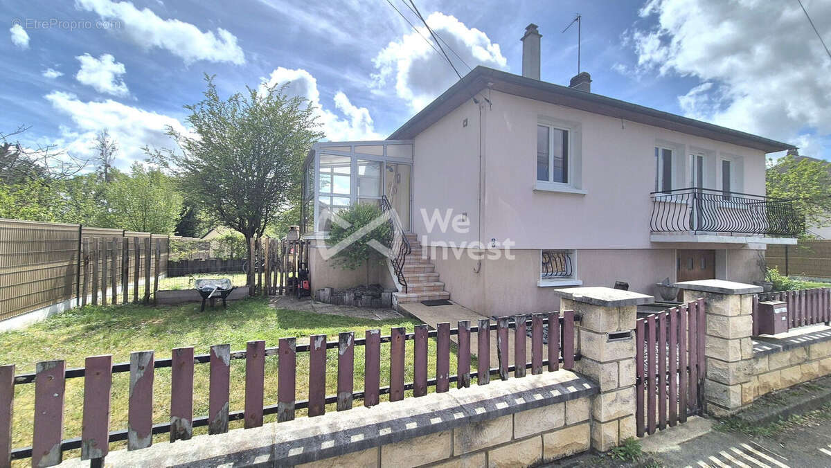 Maison à SAINT-MARS-D'OUTILLE