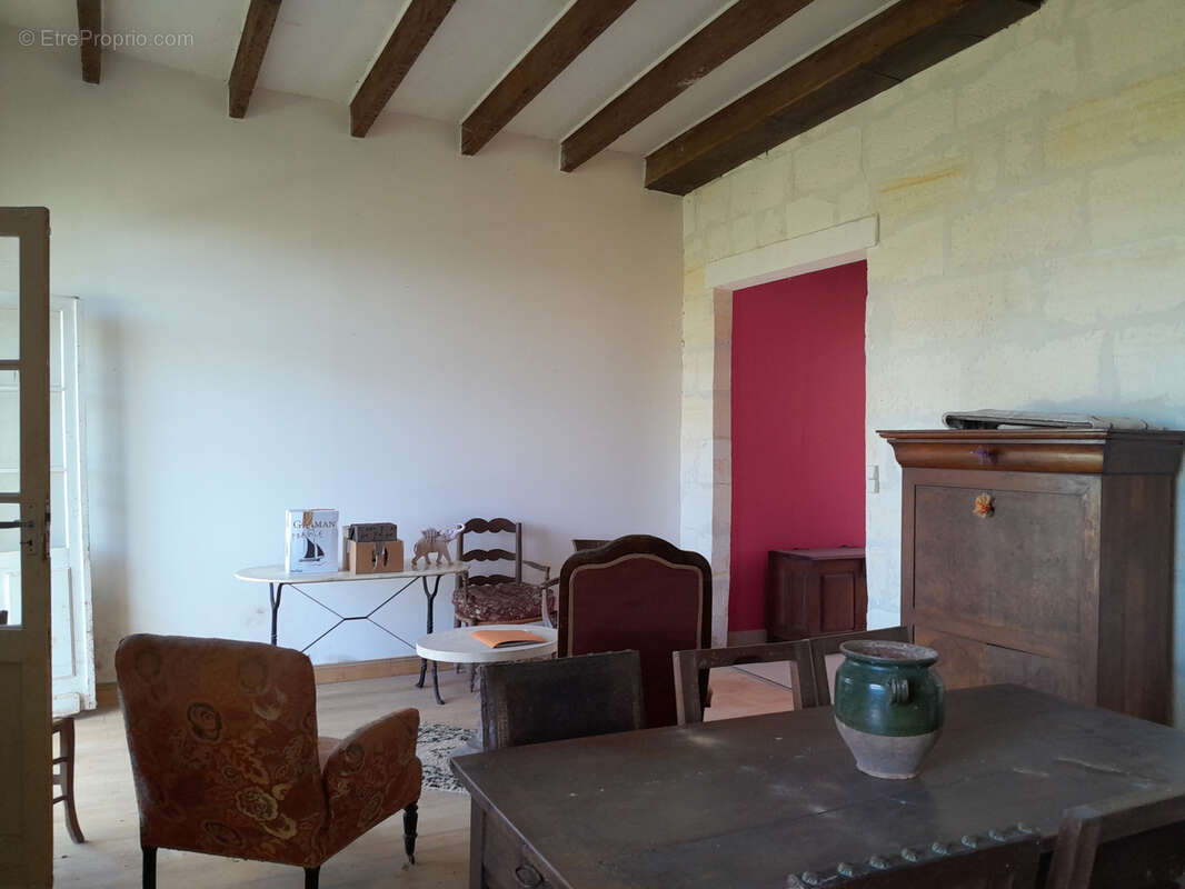 Maison de Maître à restaurer 3 chambres séjour Terrain 27 000 m2 arboré - photo 5