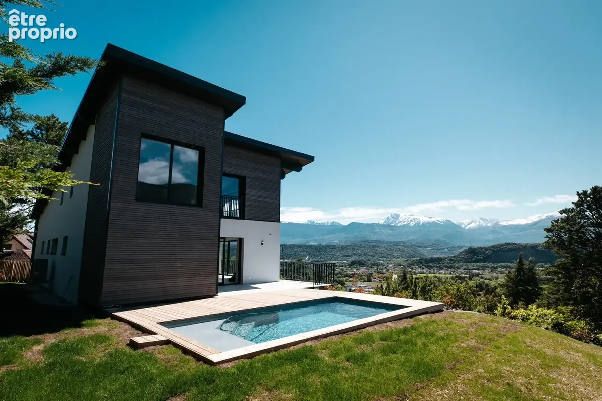 VILLA 250m2 Exceptionelle I DPE A • Vue exceptionnelle sur les Alpes • Piscine • 248 m2 habitables - photo 3