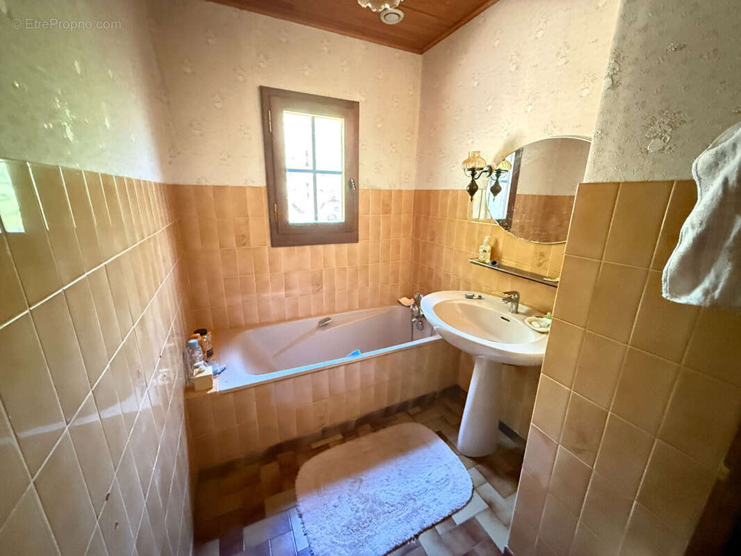 A vendre en exclusivité Chalet  de137 m² utiles sur le côteau de Cranves-Sales - photo 14