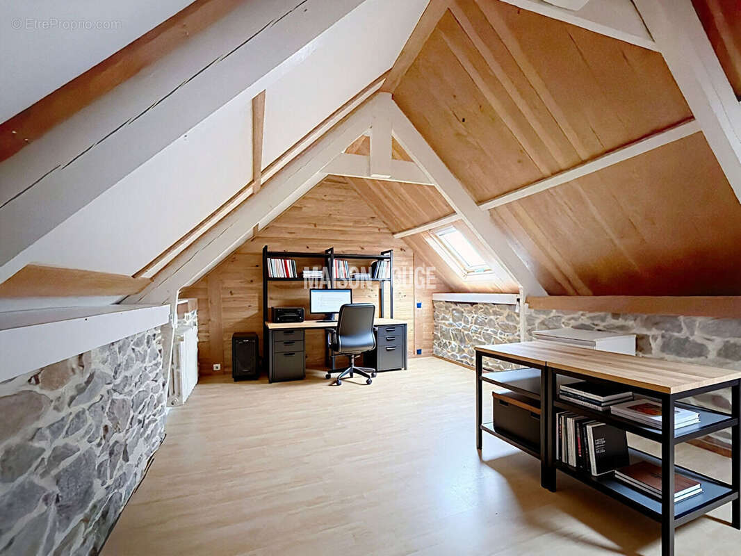 Maison atypique - Vie de plain-pied avec vue dégagée - Maison avec atelier  habitable - Langueux - photo 14