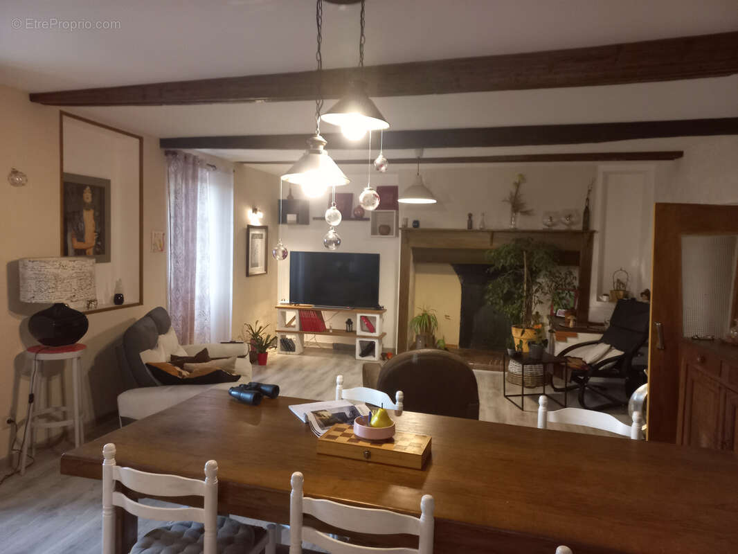 Maison à MONTESQUIOU