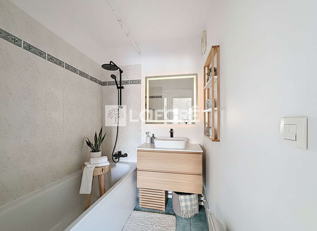 Appartement à LE PLESSIS-ROBINSON
