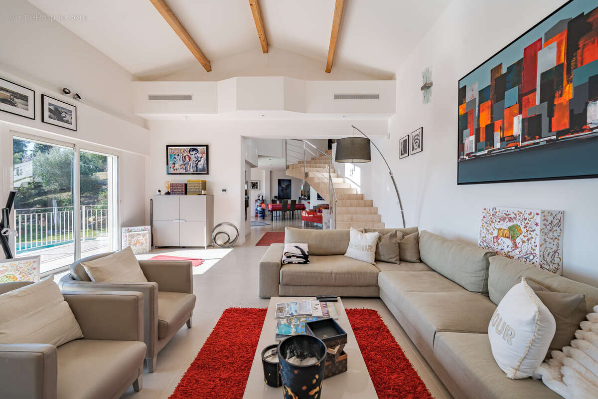 Maison à MANDELIEU-LA-NAPOULE