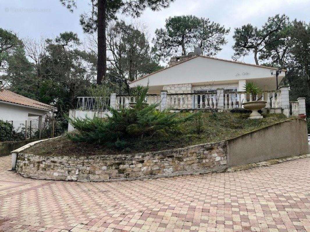 Maison à SAINT-GEORGES-DE-DIDONNE