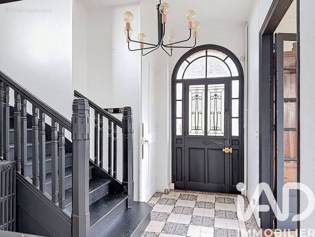 Photo 1 - Maison à CANTELEU