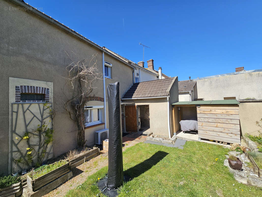 Maison à AUNEAU
