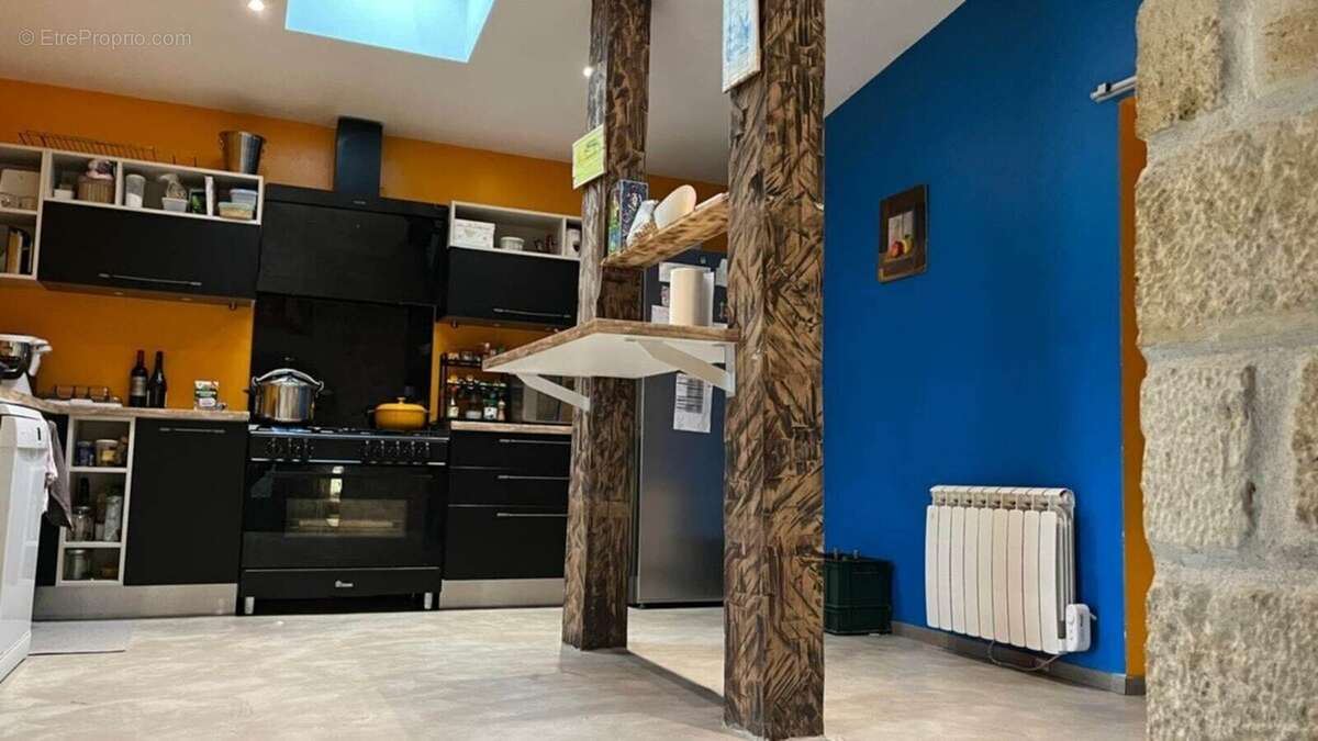Maison 170 m² à Saint-Genes-De-Lombaud  - photo 3