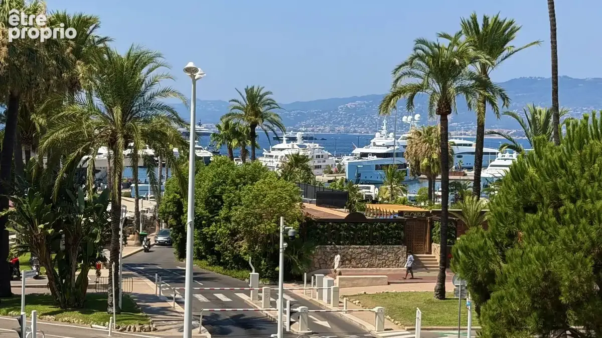 Cannes Croisette – Exceptionnel Appartement de 229 m² face au Port Canto - photo 5