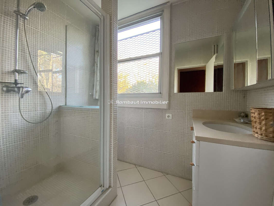 Appartement à LA CELLE-SAINT-CLOUD