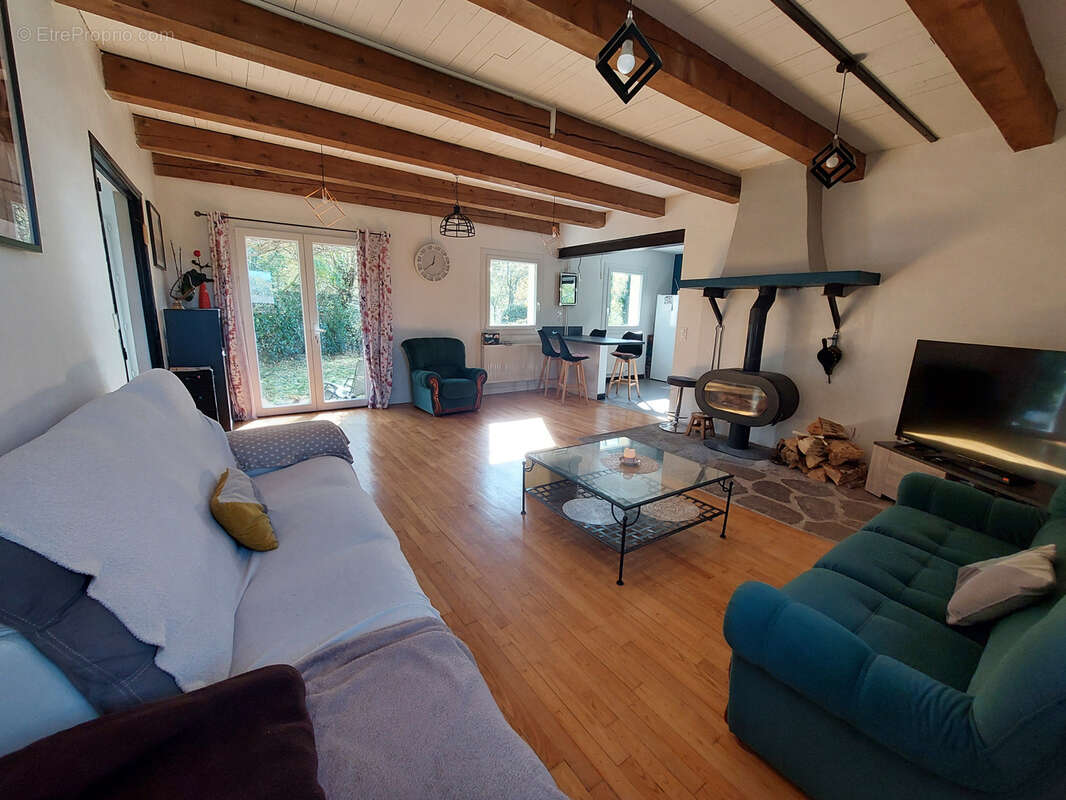 Maison à SEVERAC-L&#039;EGLISE