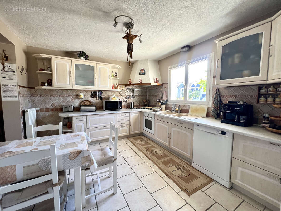 Maison à SARTROUVILLE