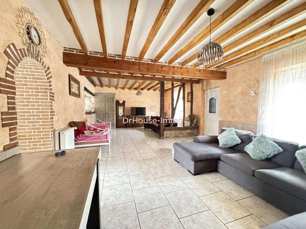 Maison à CORBEILLES